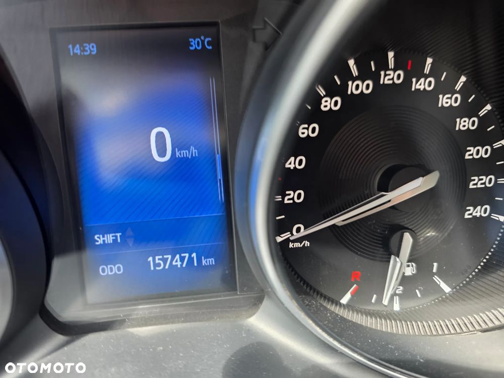 Toyota Avensis 2.0 D-4D Premium - 13