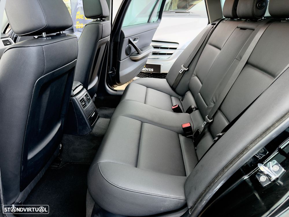 BMW 320 d Exclusive - 37