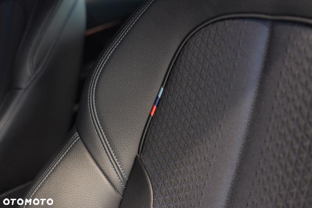 BMW Seria 2 218i M Sport - 36