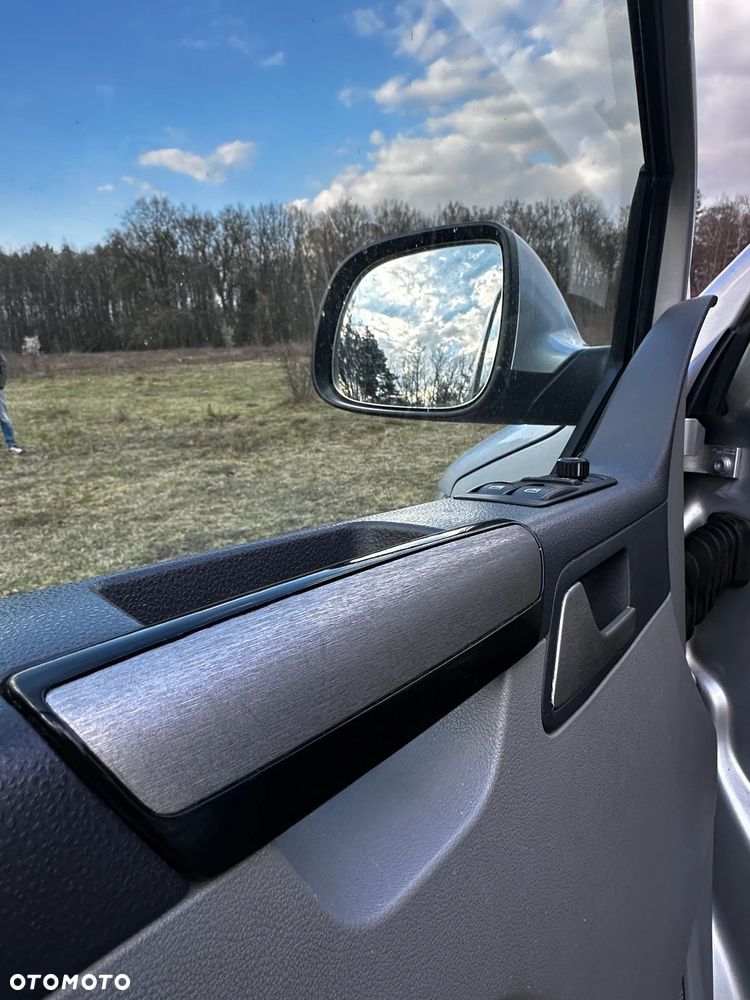 Volkswagen Transporter - 9