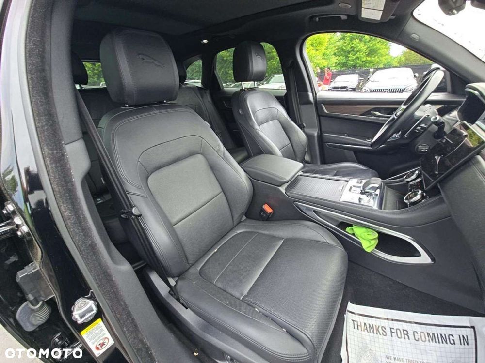 Jaguar F-Pace - 14