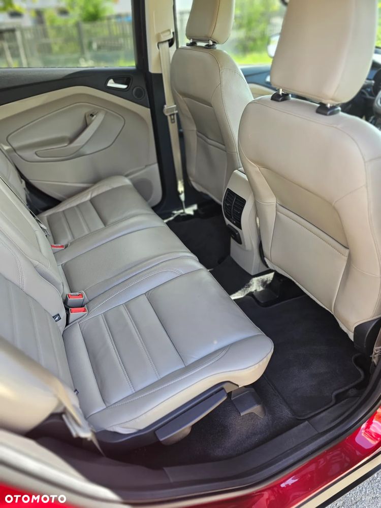 Ford Escape 2.0 EcoBoost AWD Titanium - 11