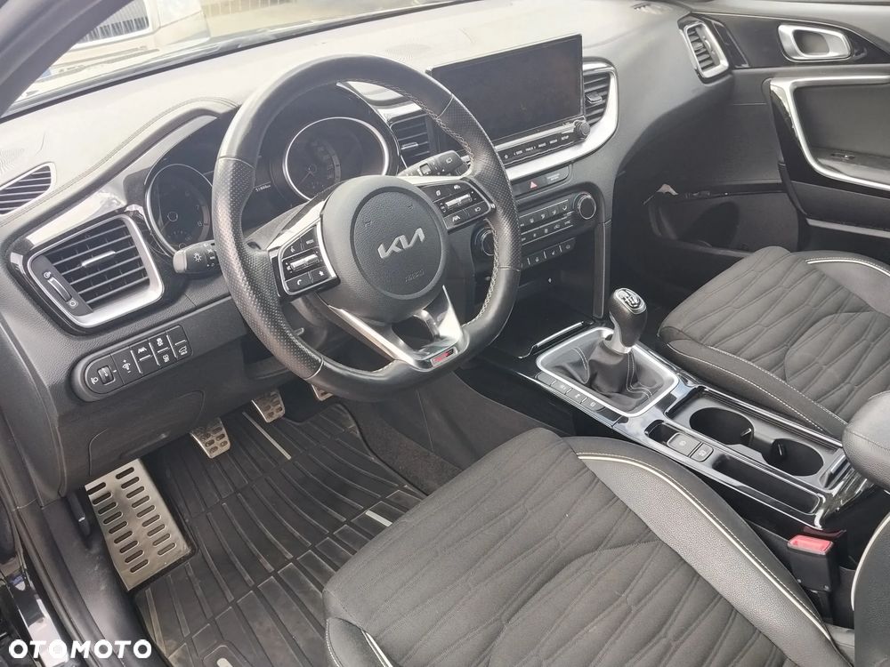 Kia ProCeed 1.5 T-GDI GT Line - 5