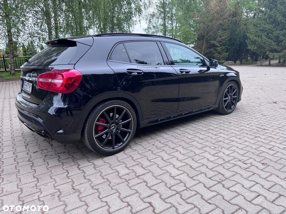 Mercedes-Benz GLA - 6