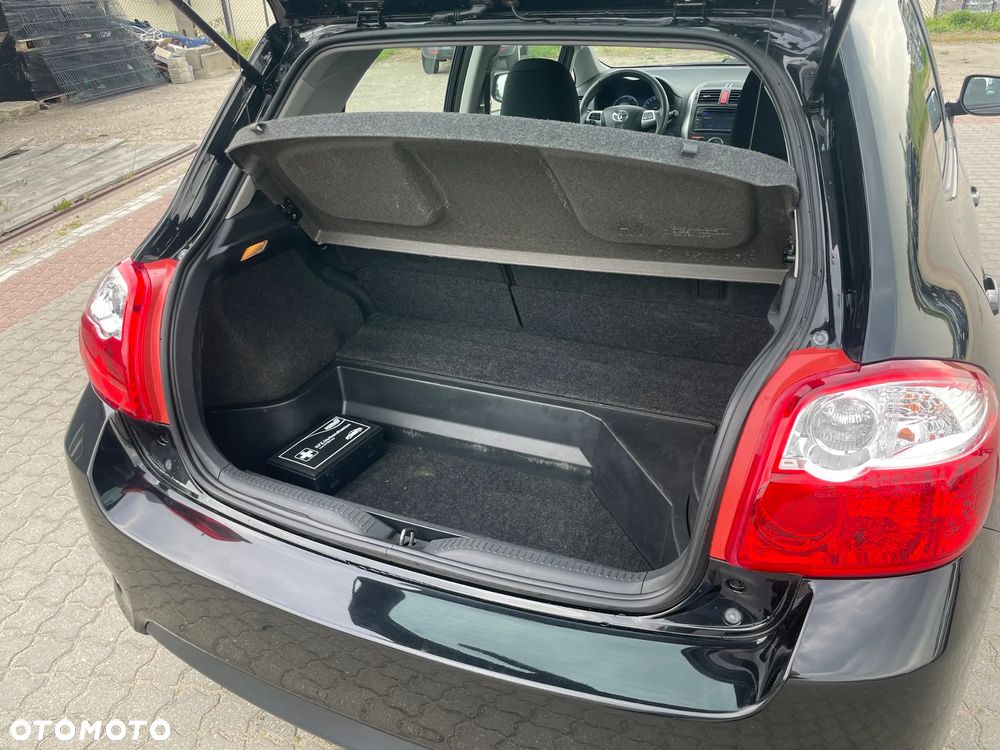 Toyota Auris 1.8 VVT-i Automatik Executive - 19