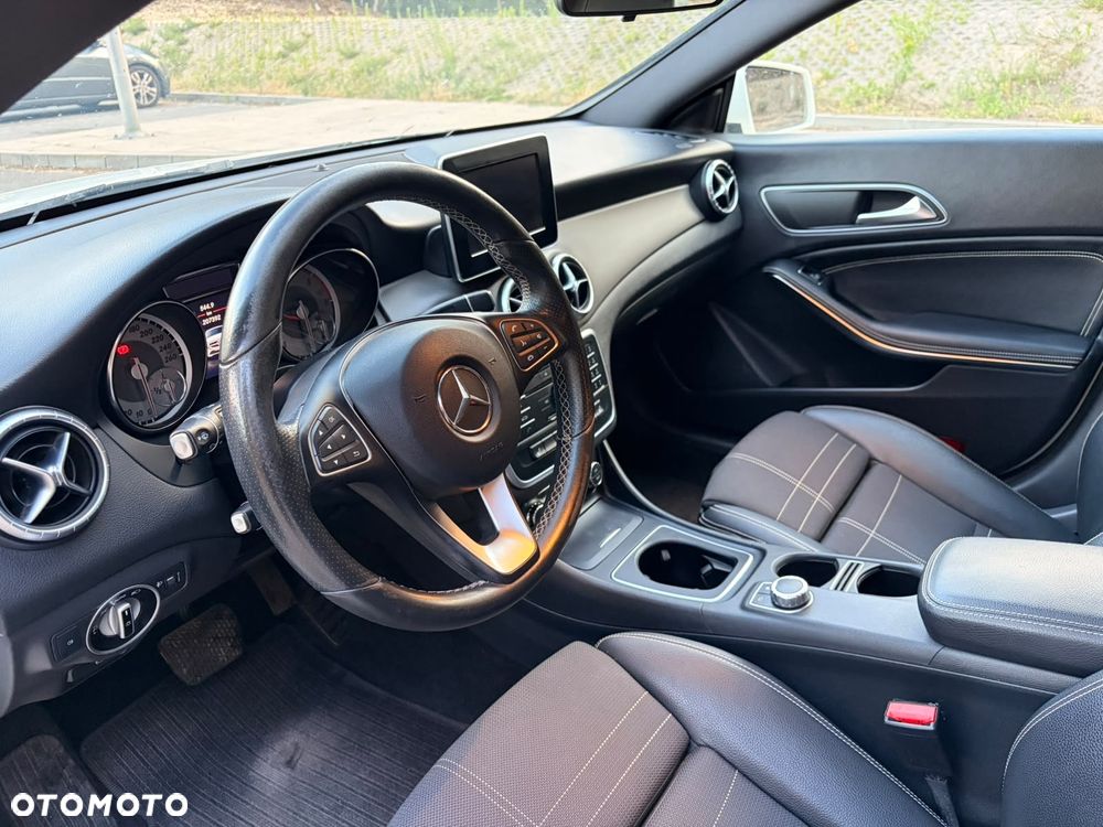 Mercedes-Benz CLA 200 (CDI) d 7G-DCT - 14
