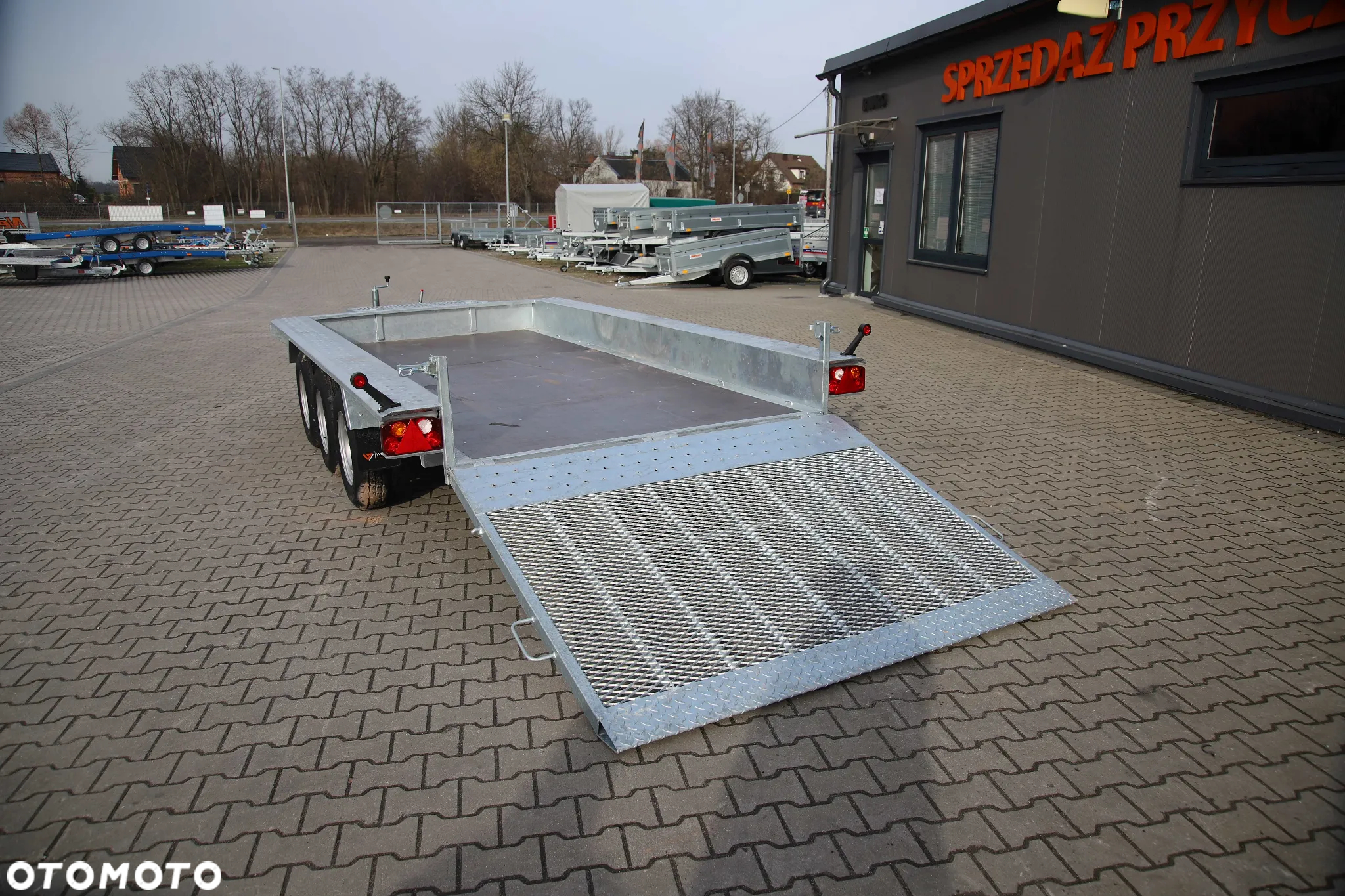 Niewiadów Przyczepa pod minikoparkę/sprzęt budowlany 400x180x25cm TRAP WJAZDOWY 3 OSIE DMC 3500kg BARDZO MOCNA!!! - 11
