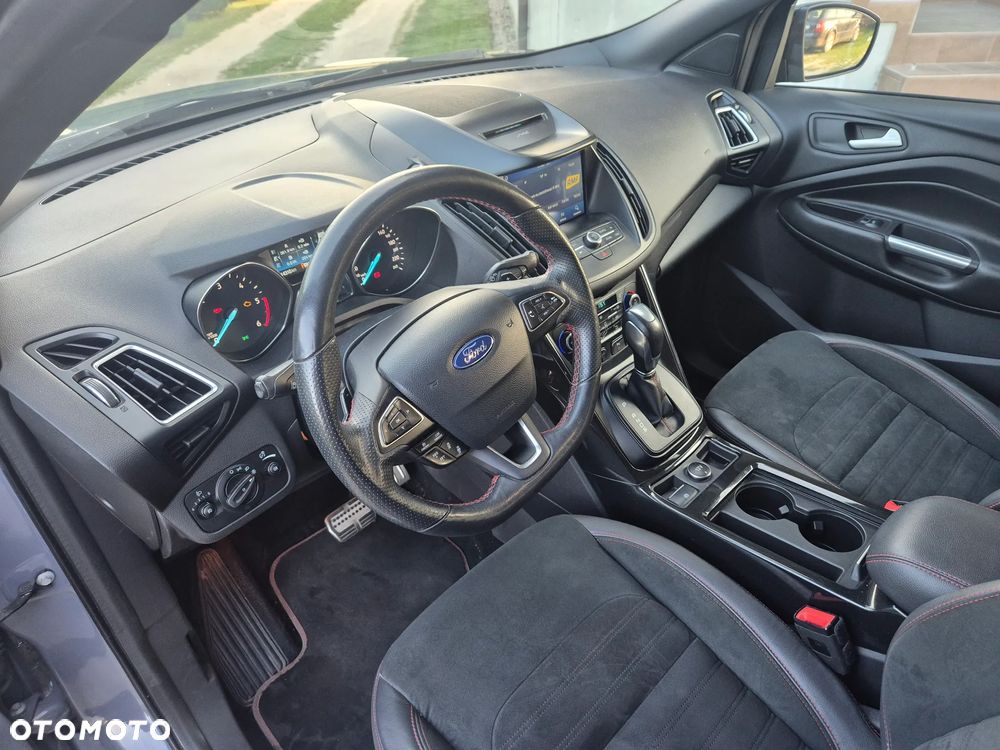 Ford Kuga 2.0 TDCi 4x4 ST-Line - 13