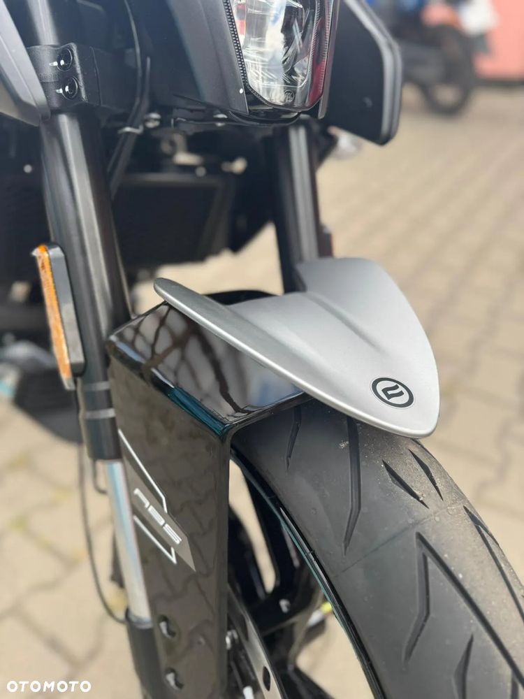 CFMoto NK - 17