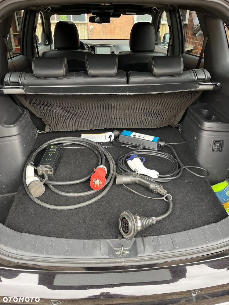 Mitsubishi Outlander Intense + - 7