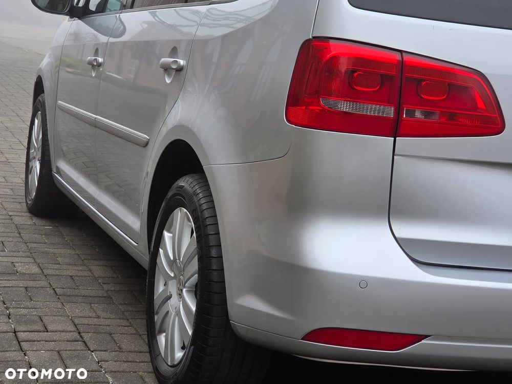 Volkswagen Touran 1.6 TDI DPF BlueMotion Technology DSG Highline - 12