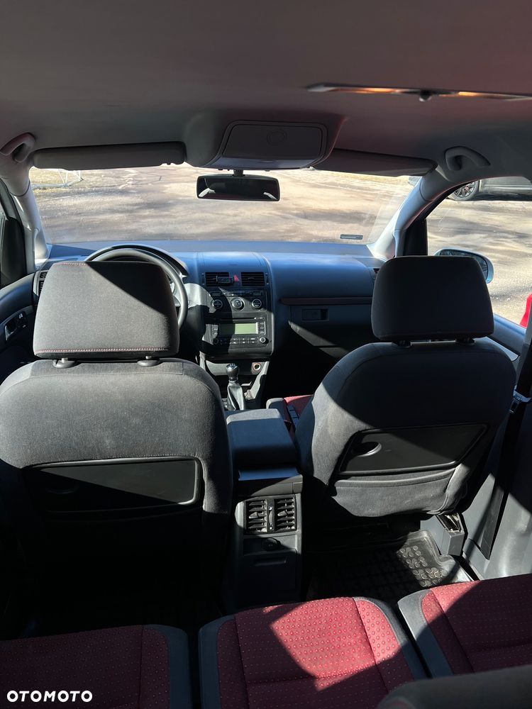 Volkswagen Touran - 6