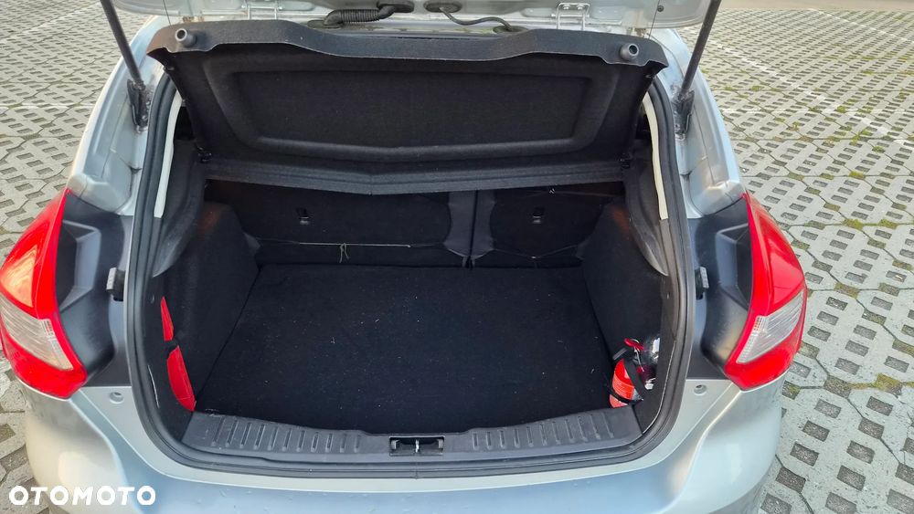 Ford Focus 1.6 TDCi DPF Titanium - 12