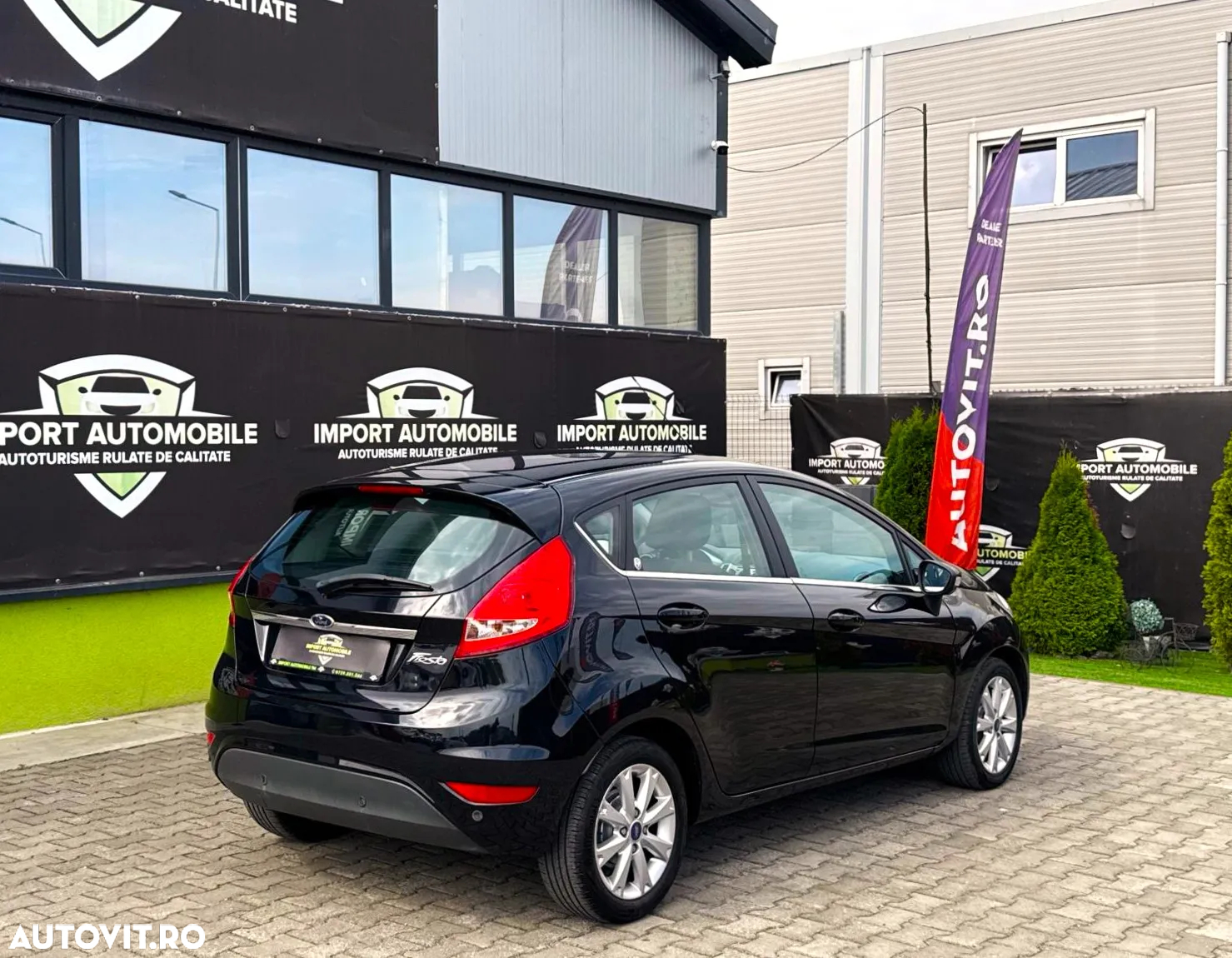 Ford Fiesta 1.4 Ghia - 10