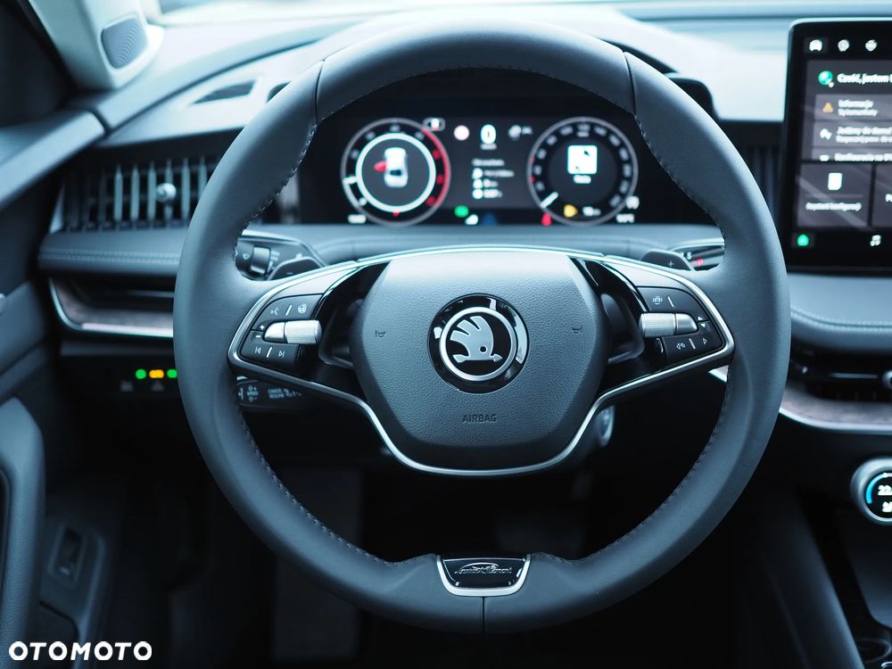 Skoda Superb 2.0 TDI SCR 4x4 L&K DSG - 14