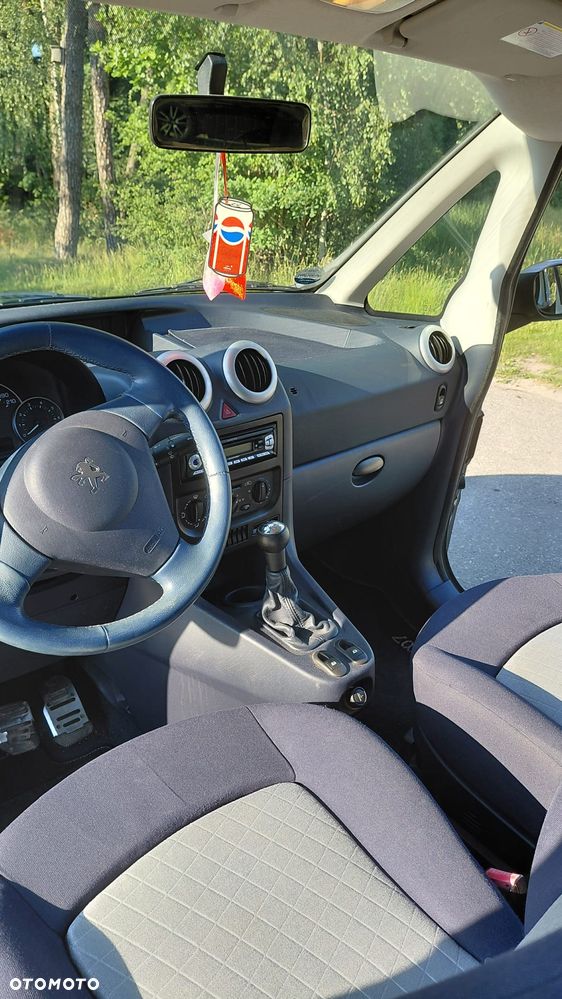 Peugeot 1007 - 14