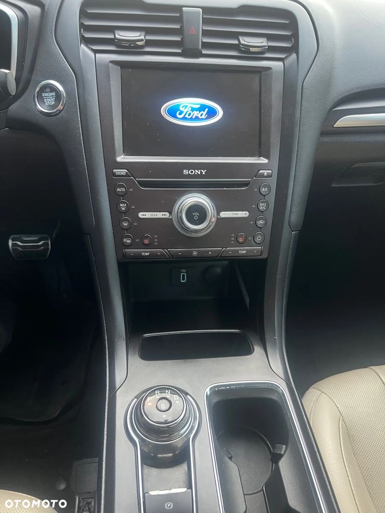 Ford Fusion - 18