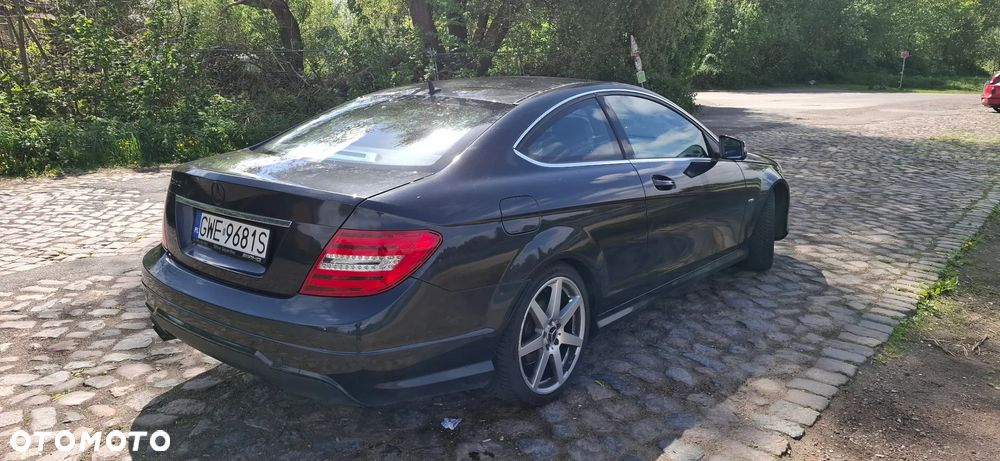 Mercedes-Benz Klasa C 180 Coupe BlueEFFICIENCY 7G-TRONIC - 11