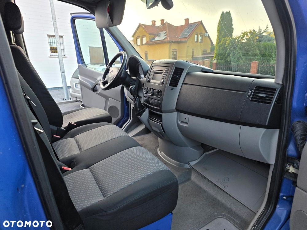 Mercedes-Benz SPRINTER - 15