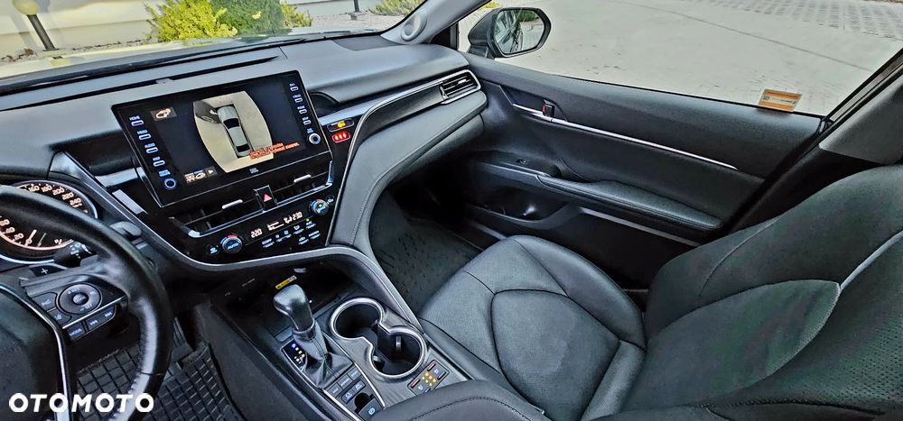 Toyota Camry 2.5 Hybrid Executive CVT - 38