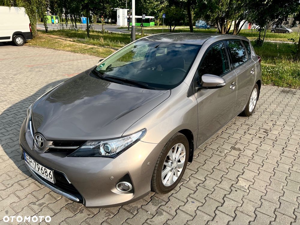 Toyota Auris 1.6 Premium Comfort - 14