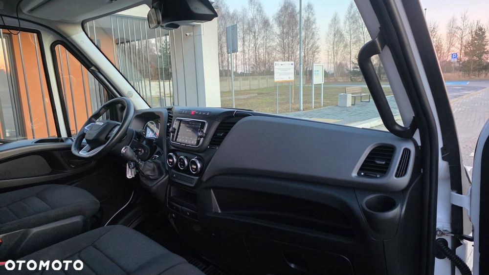 Iveco ❗️❗️DAILY 3.0 180KM MAXI 50C18 JAK NOWY ❗️❗️NOWY MODEL / SKRZYNIA OTWARTA SCATOLINI / 3500KG HAK / PIERWSZY WŁASCICIEL / NAVI / KAMERA COFANIA / FULL LED / TEMPOMAT AKTYWNY / BLIŹNIAKI / BURTY ALUMINIOWE / WERSJA WZMOCNIONA / FULL OPCJA / SERWIS ASO / SALON POLSKA / 35C15 50C15 35C18❗❗ JAK Z SALONU - NOWY -❗❗ - 34