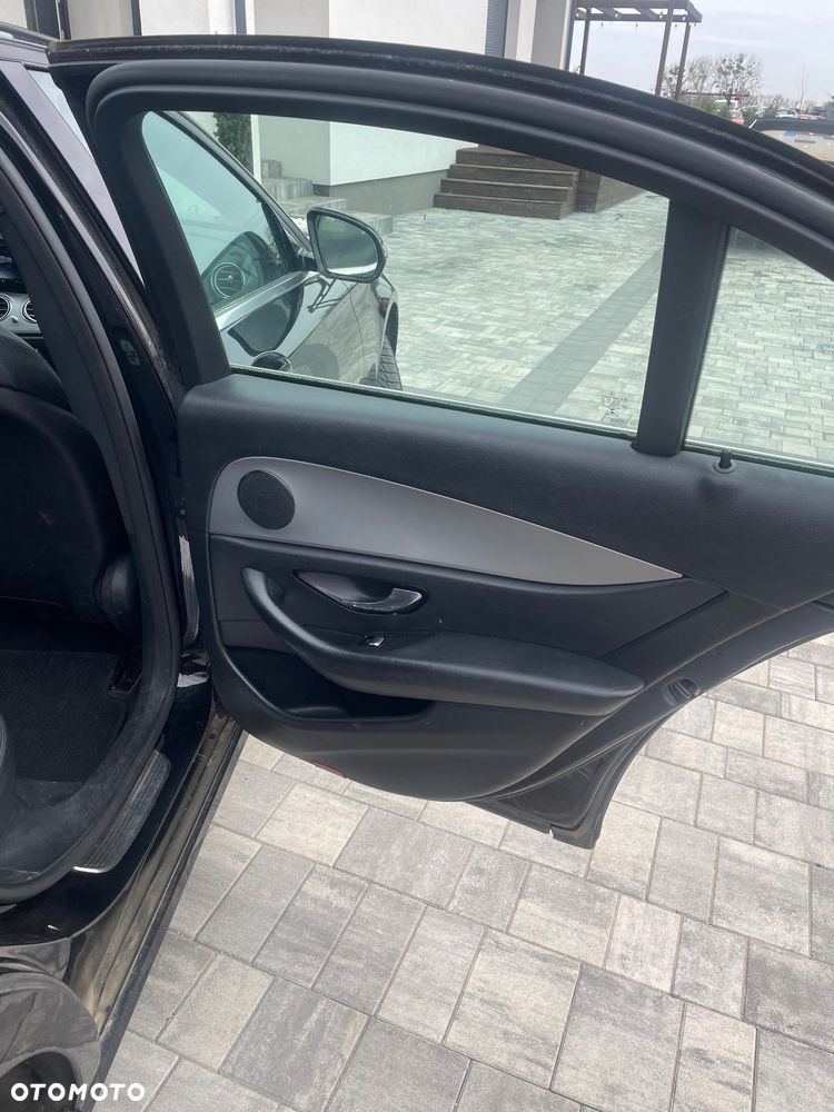 Mercedes-Benz Klasa E 200 d 9G-TRONIC Exclusive - 19