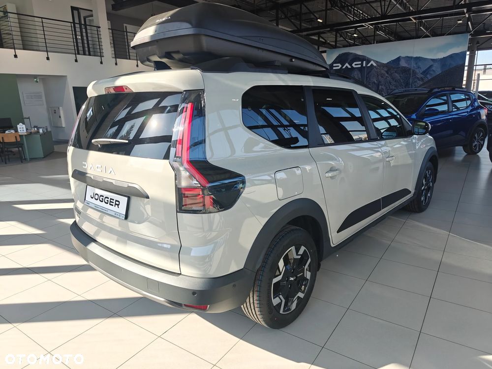 Dacia Jogger 1.8 Full Hybrid 155 Journey MMT 7os - 4