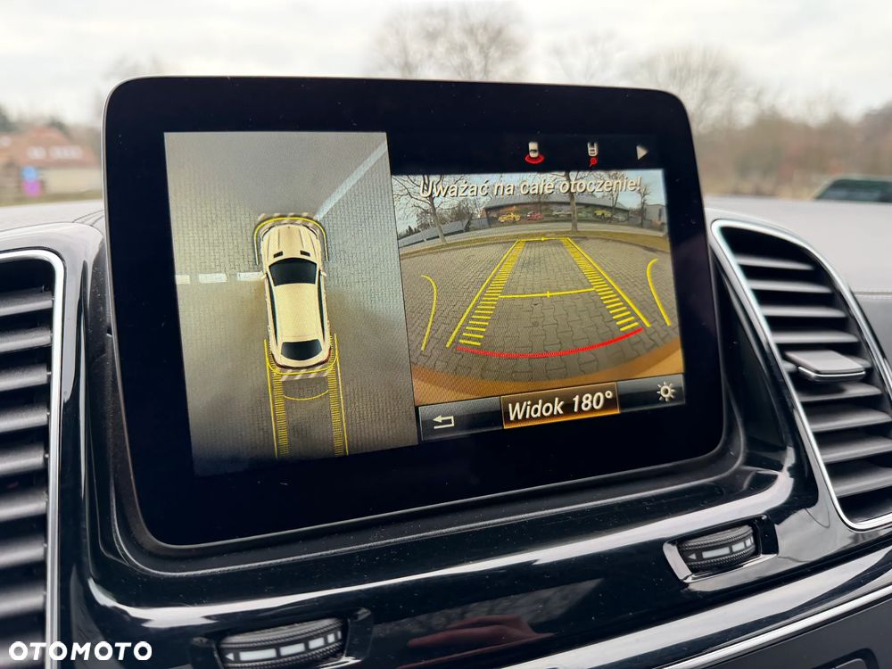 Mercedes-Benz GLE - 25