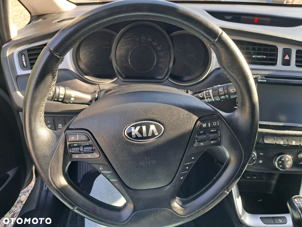 Kia Ceed Cee'd 1.6 GDI Business Line - 25