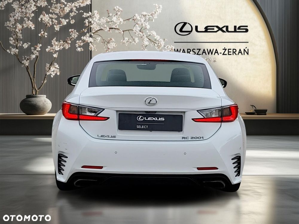 Lexus RC 200t / 300 F Sport - 6