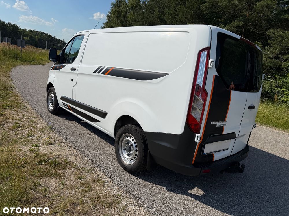 Ford TRANSIT CUSTOM - 6
