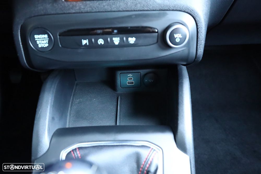 Ford Focus 1.0 EcoBoost MHEV ST-Line - 24