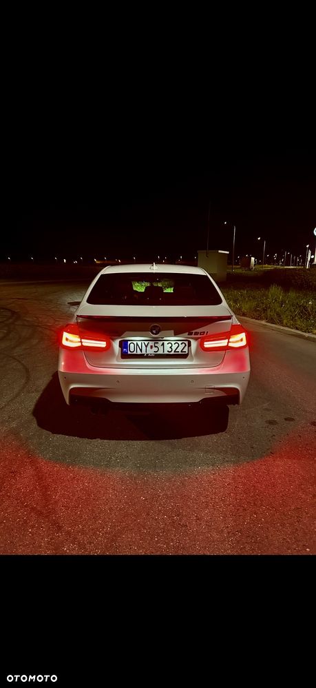 BMW Seria 3 330i Edition M Sport Shadow - 15
