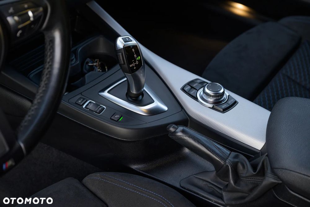 BMW Seria 1 118i M Sport - 8