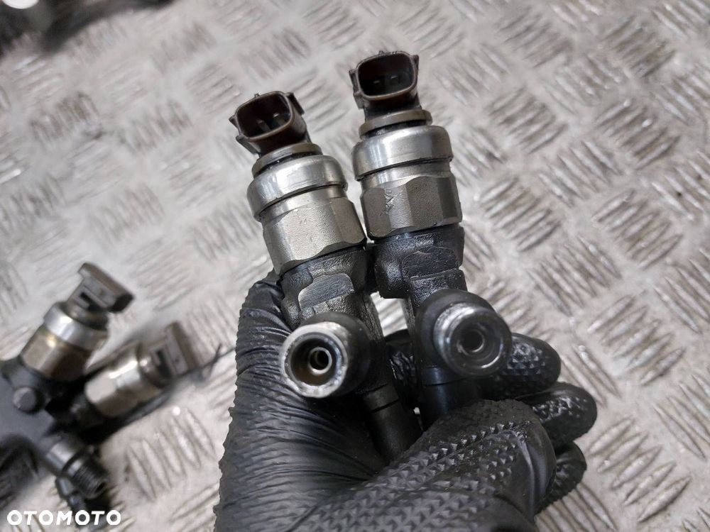 POMPA WTRYSKOWA + WTRYSKIWACZE + LISTWA KOMPLET MAZDA 6 I LIFT 2.0 DI - 7