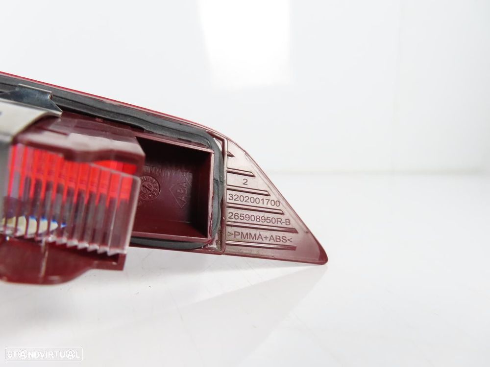 Farolim Terceira Luz Stop Usado / Original DACIA Sandero III (BJI) 265908950R - 3