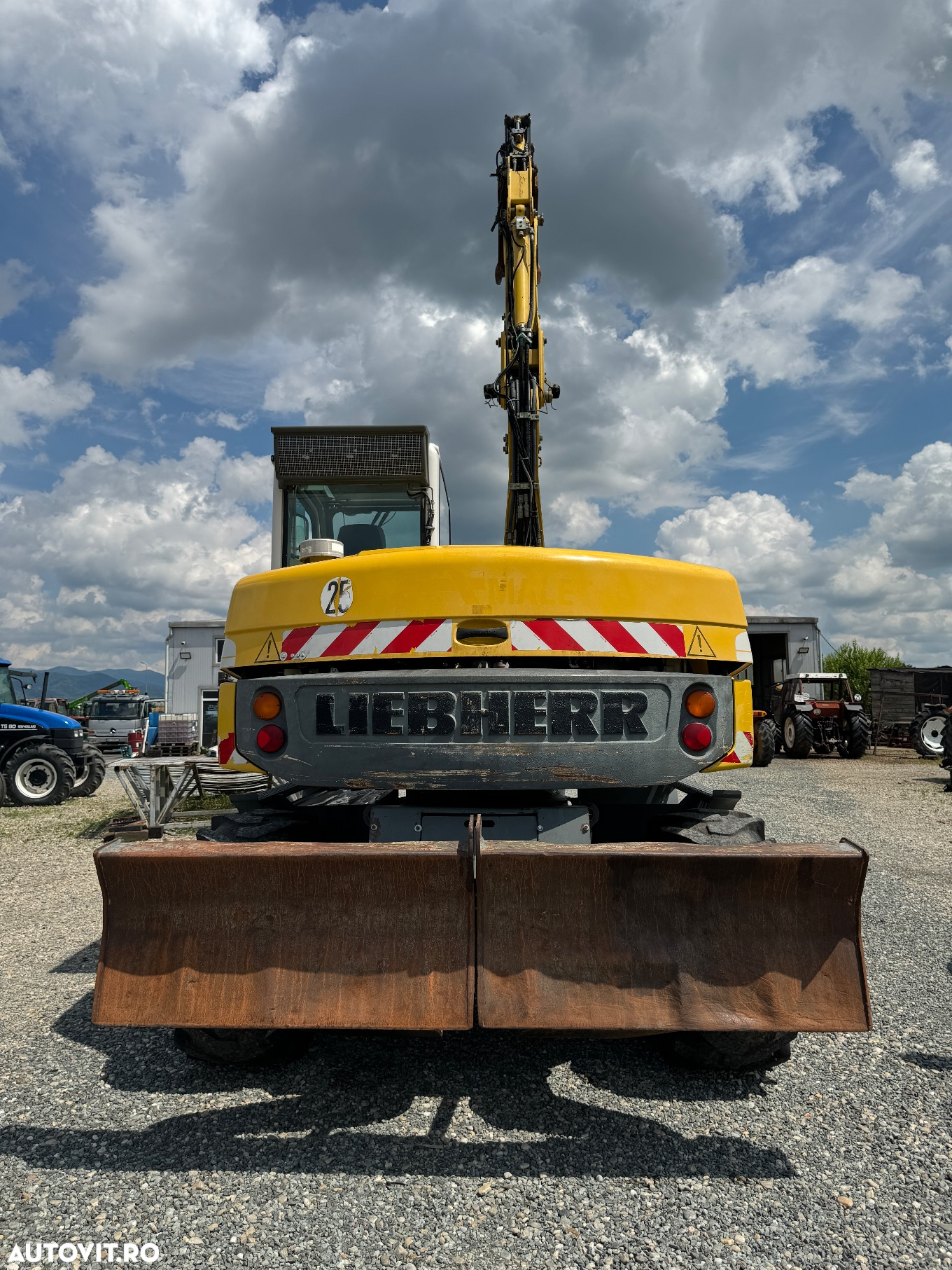 Liebherr A 311 - 5