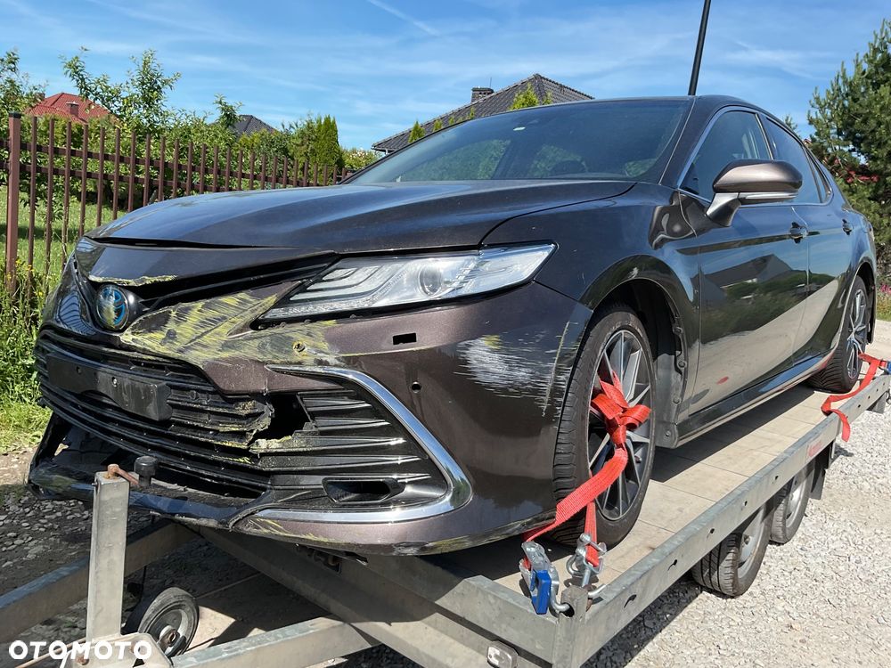 Toyota Camry Executive - 16