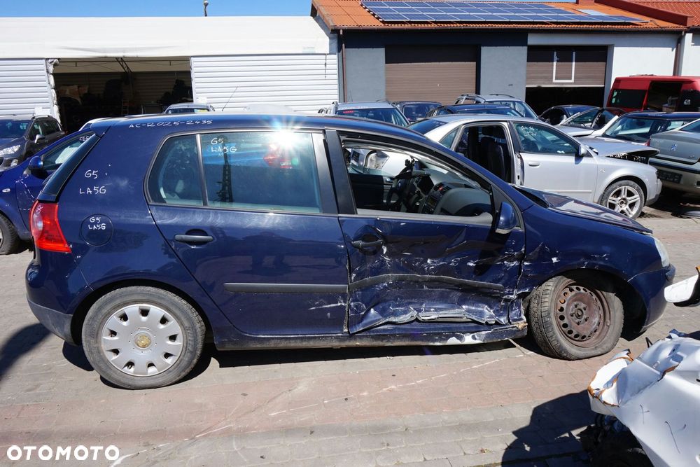 VOLKSWAGEN GOLF V 5D HB 2005 LA5G 1.6 8V BGU 102KM FVH SREBRNY na części - 6