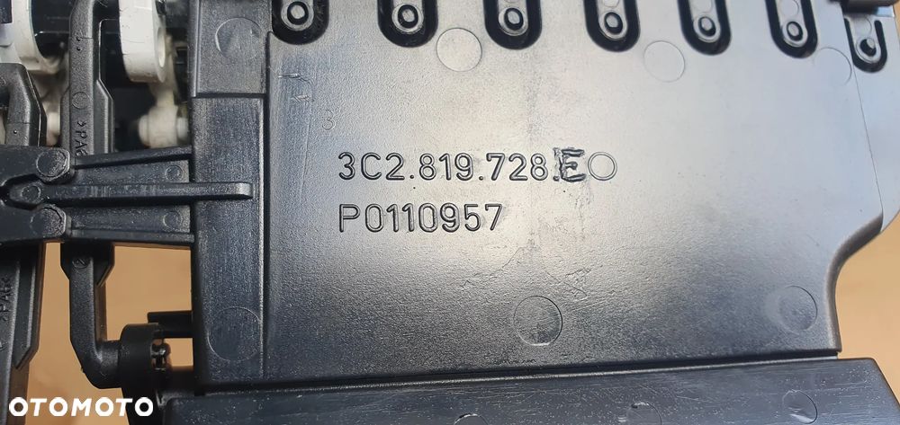 Kratka nawiewu powietrza środkowa VW Passat B6 3C1819728F - 8