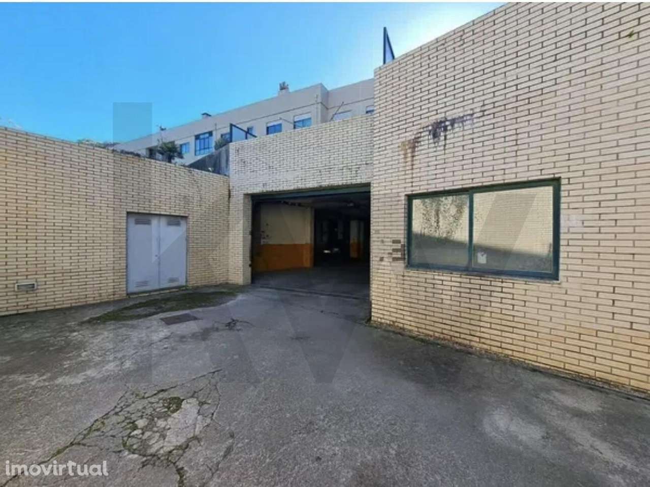 Estabelecimento comercial na Madalena, em Vila Nova de Gaia! - Grande imagem: 2/4