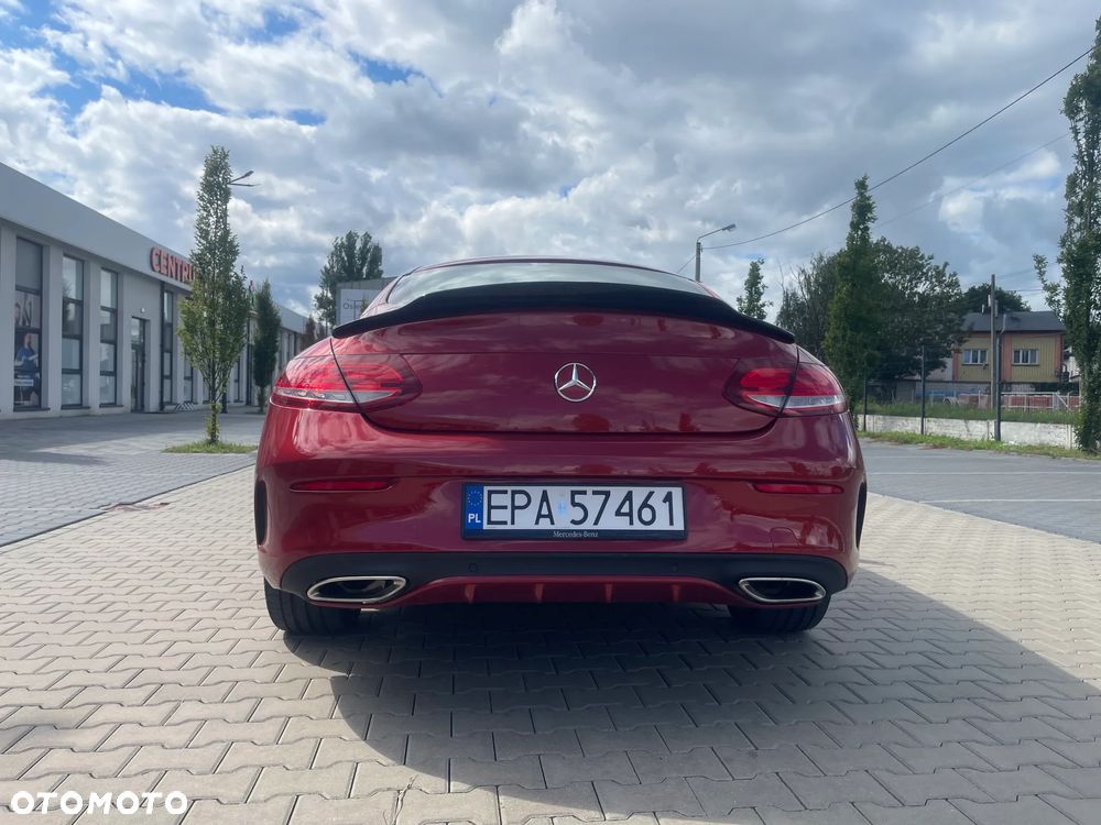 Mercedes-Benz Klasa C 300 7G-TRONIC AMG Line - 4