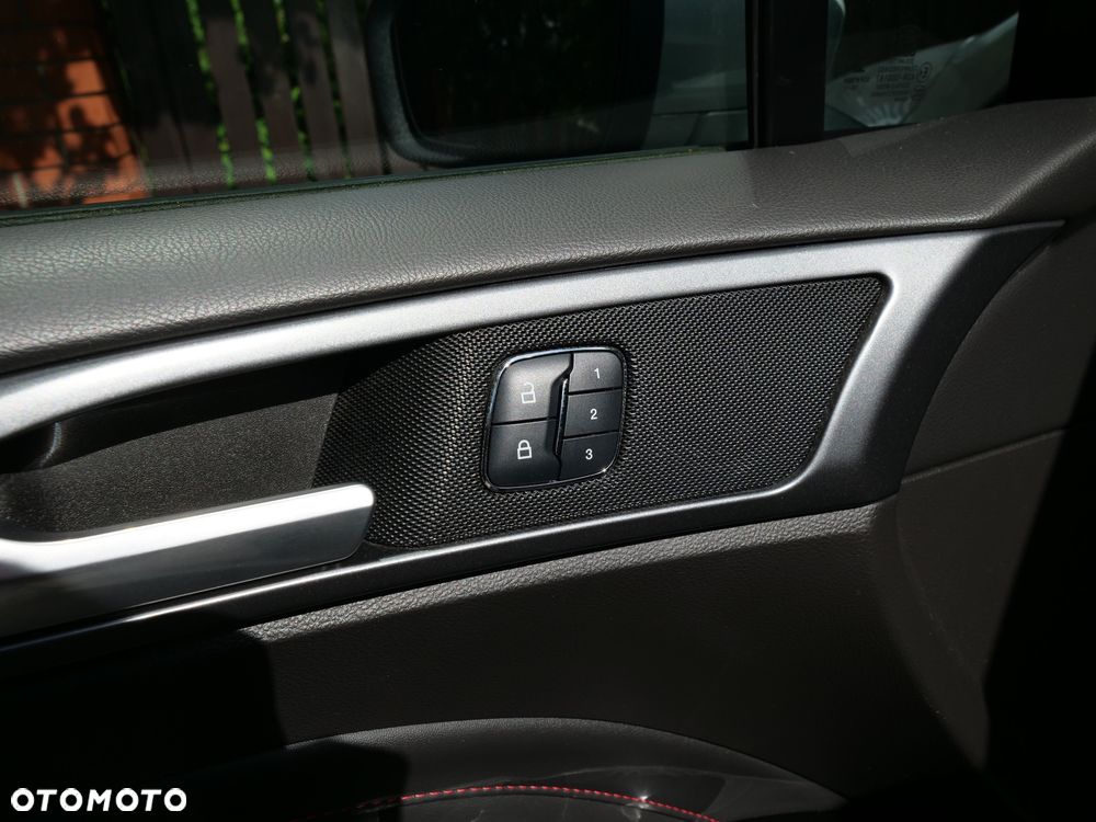 Ford Mondeo - 25