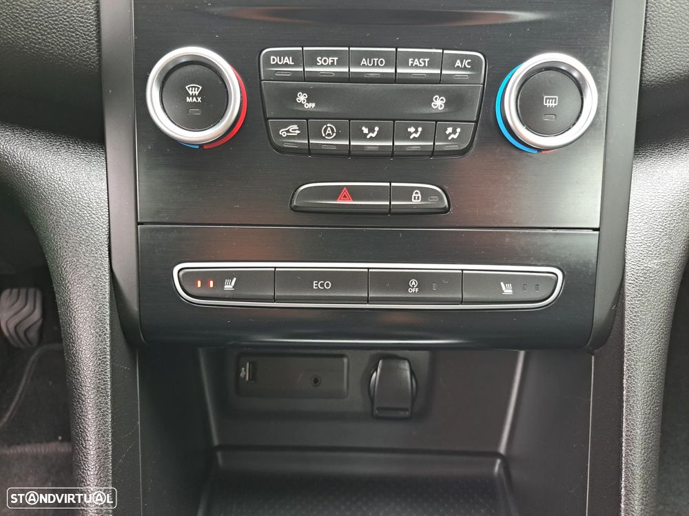 Renault Mégane TCe 140 GPF LIMITED - 25