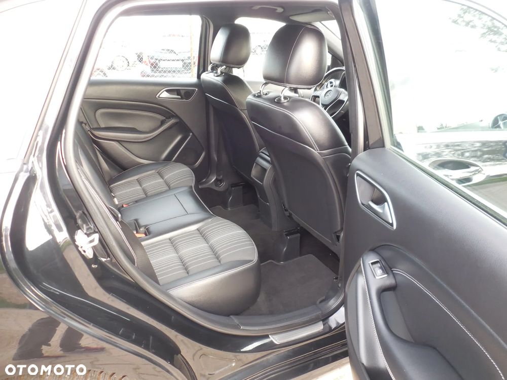 Mercedes-Benz Klasa B 180 BlueEFFICIENCY Edition - 12