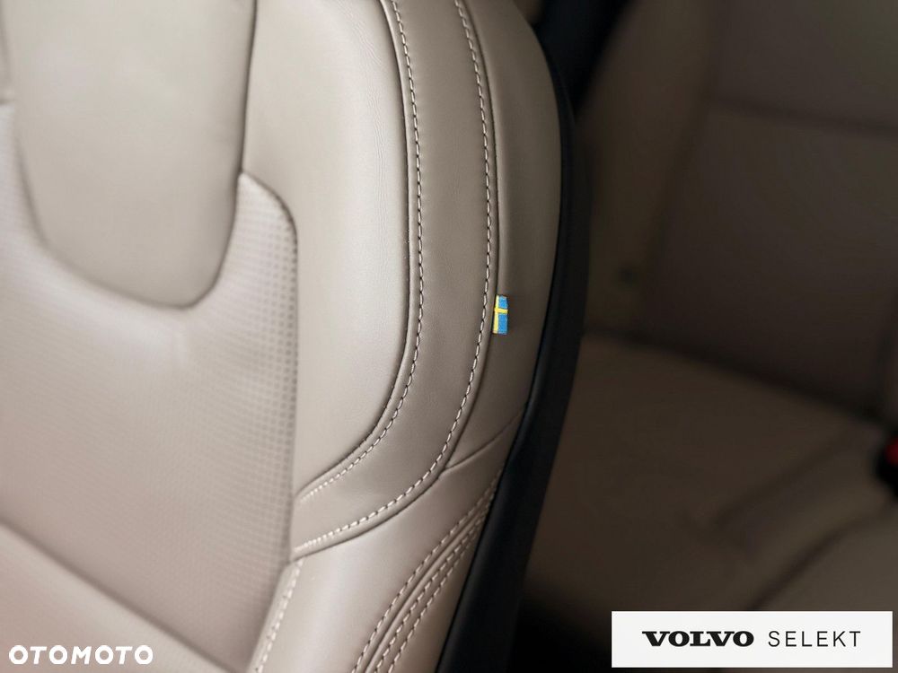 Volvo XC 90 - 23