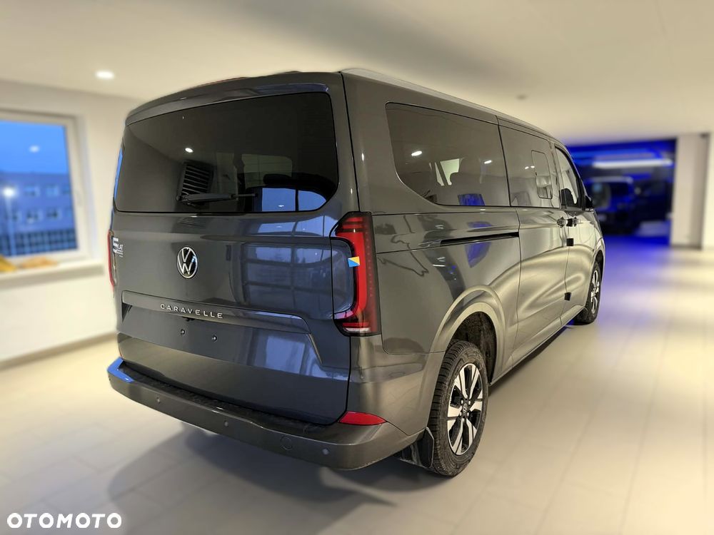 Volkswagen Caravelle - 8