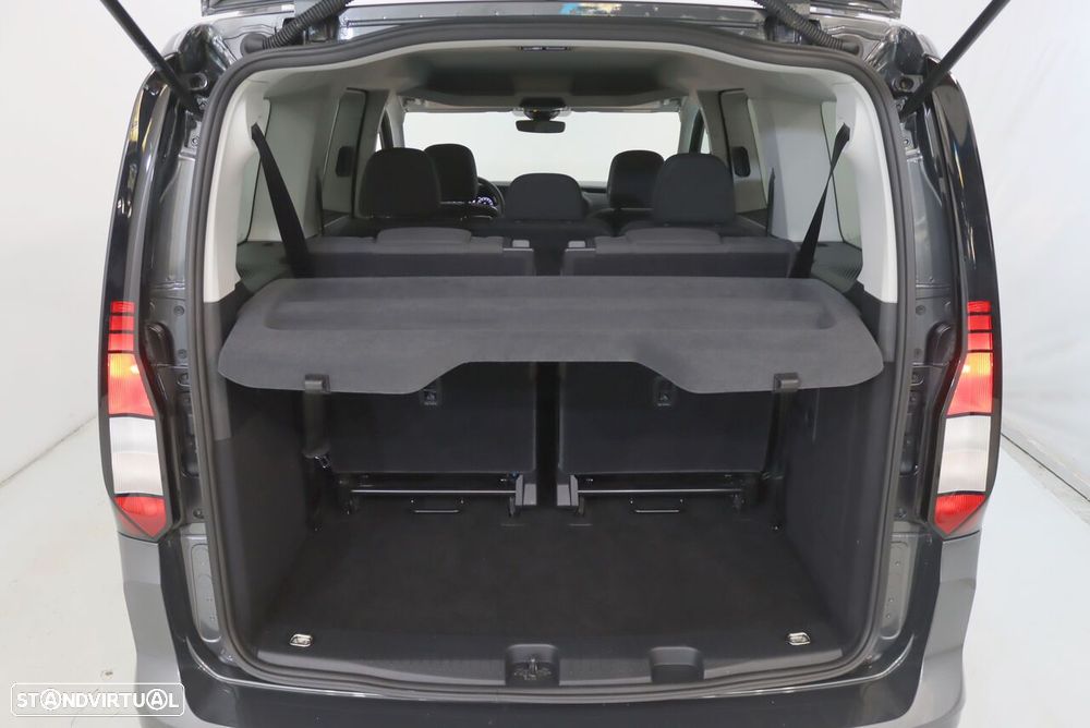 Peugeot e-Traveller 75 kWh VIP Standard - 43