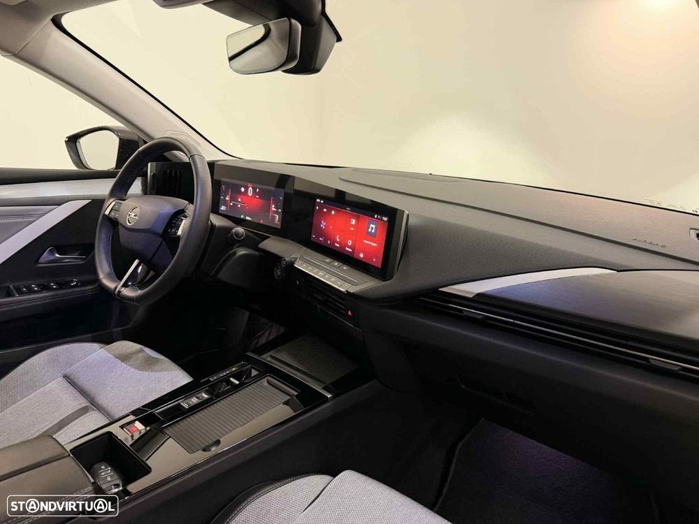 Opel Astra 1.5 D Elegance Aut. - 11